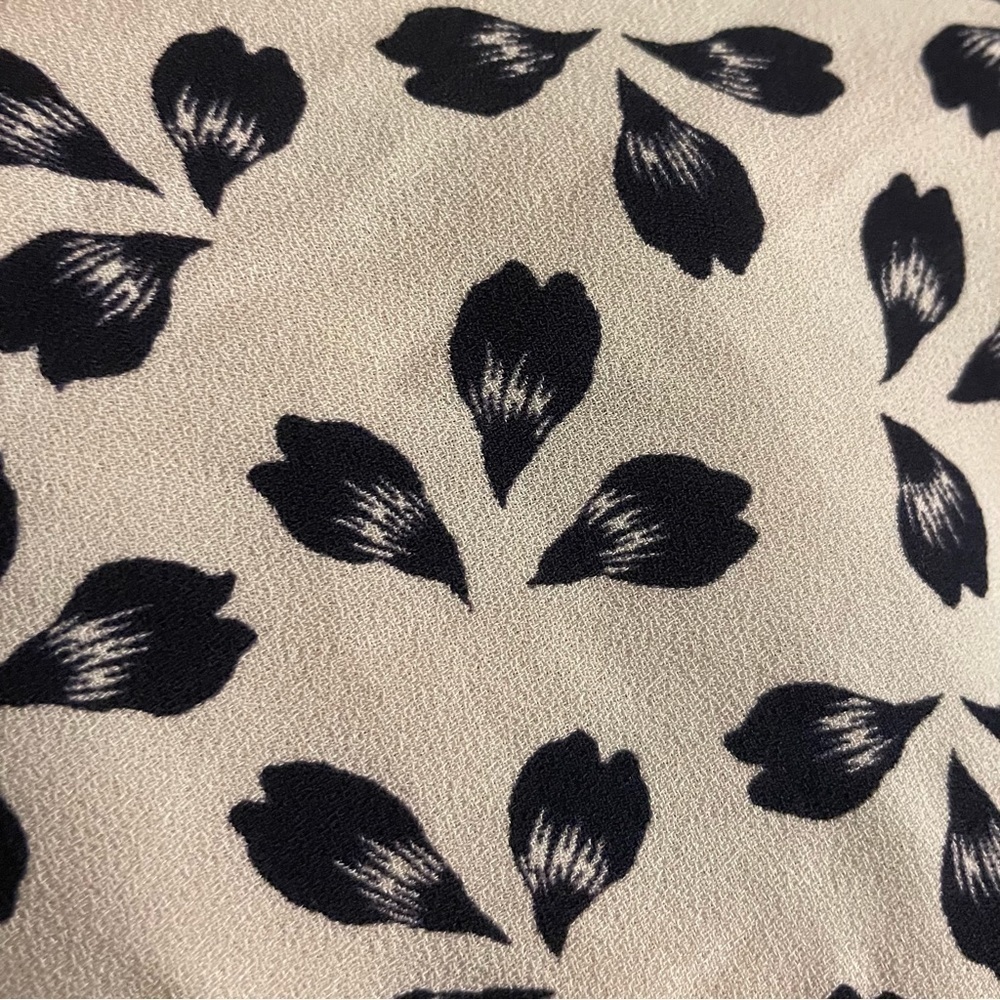 🎉🌺HP for Everything Petite Posh 🎊 🎉 Ann Taylor Petite button front blouse - Picture 8 of 11